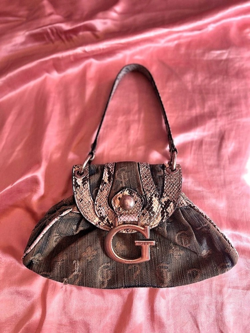 Guess Shoulder Bag in Denim